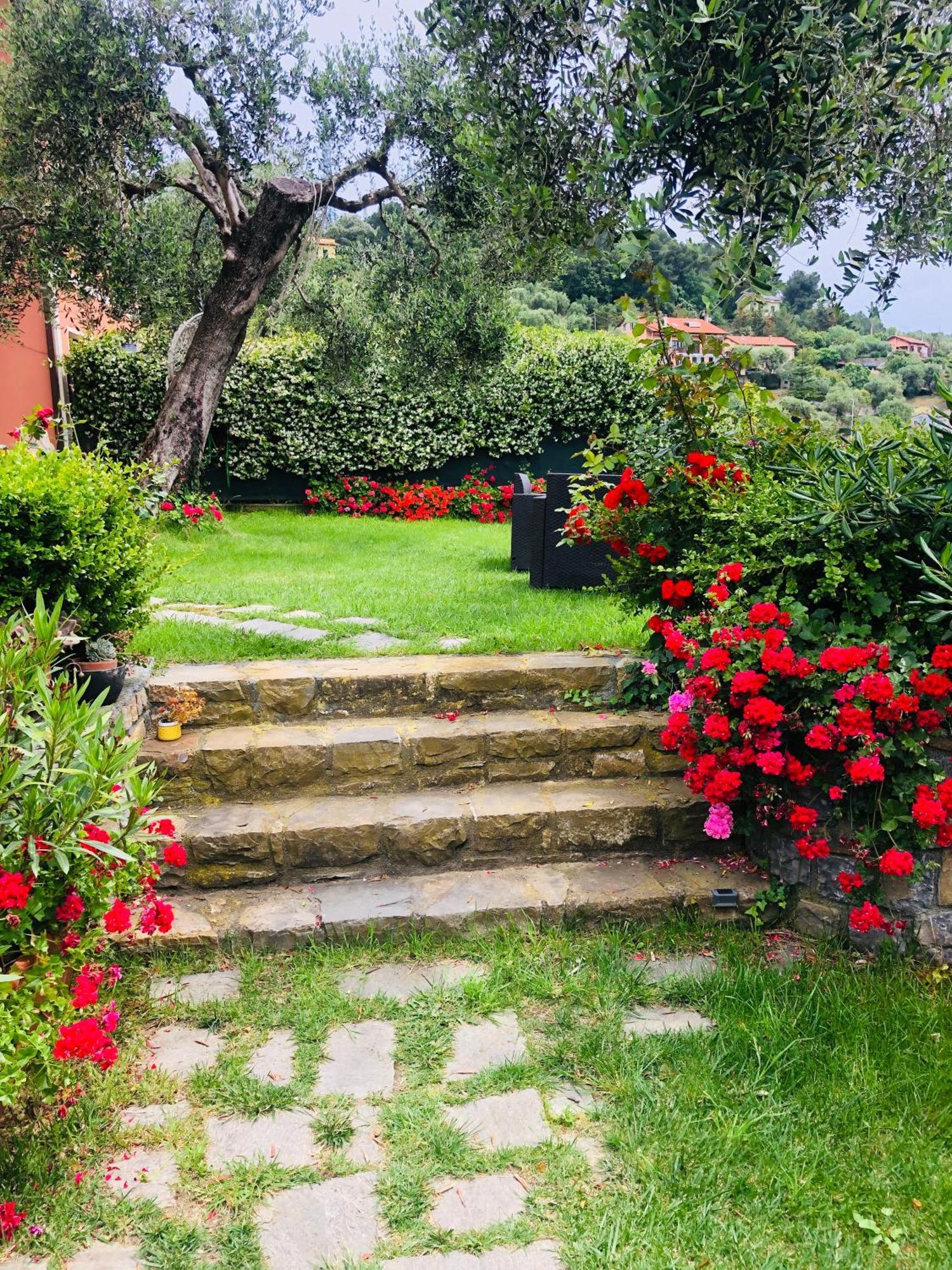 Отель Le Jardin Sur Mer Avec Bike Et Mtb Tour Империя Экстерьер фото